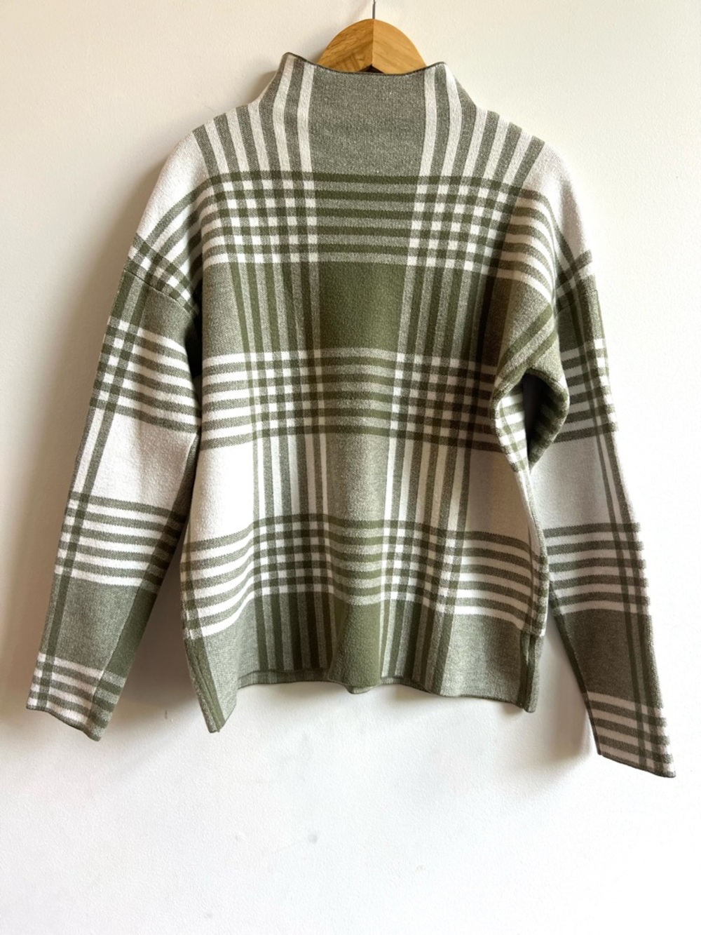 Max Studio Y2K Collegiate Casual Olive and White Plaid Crew Neck Sweater